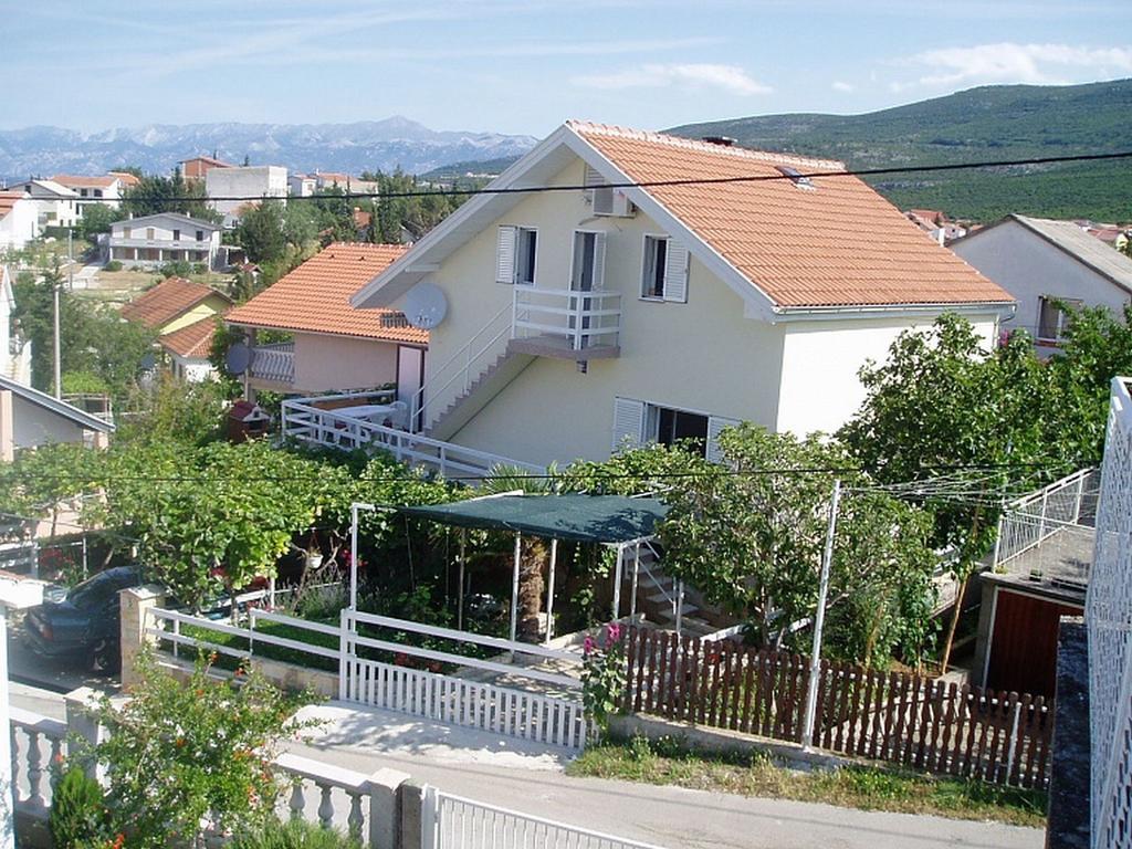 Kiwi Apartments غورني كارين المظهر الخارجي الصورة