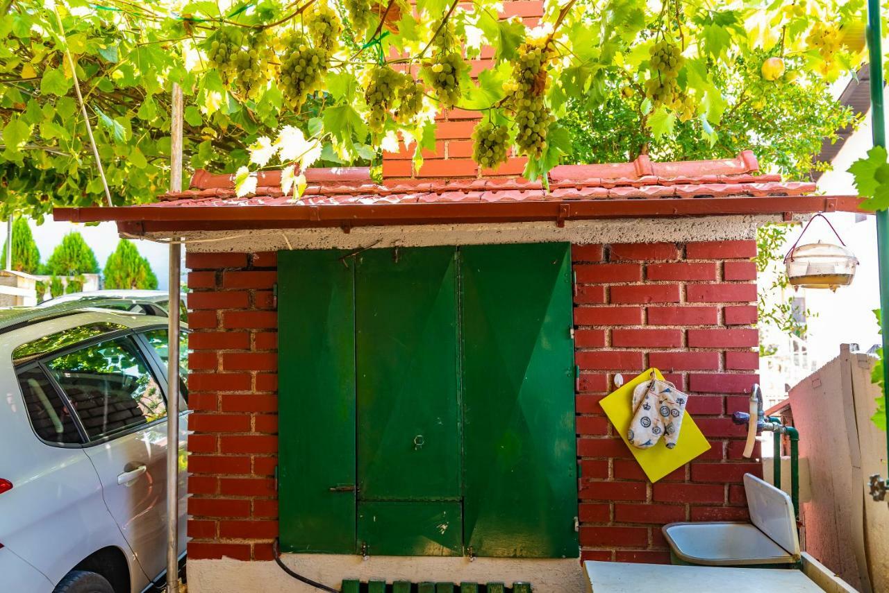 Kiwi Apartments غورني كارين المظهر الخارجي الصورة