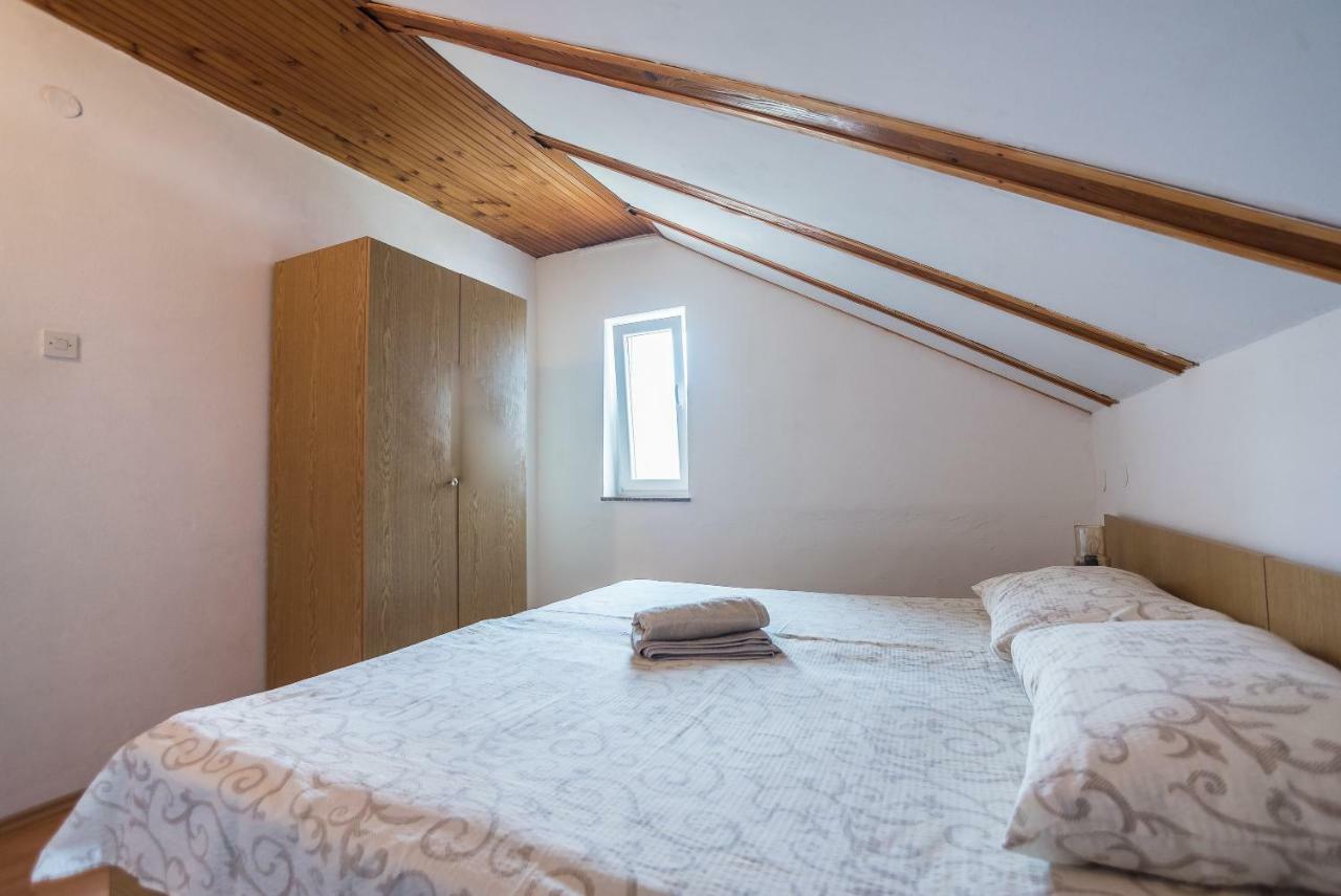 Kiwi Apartments غورني كارين المظهر الخارجي الصورة