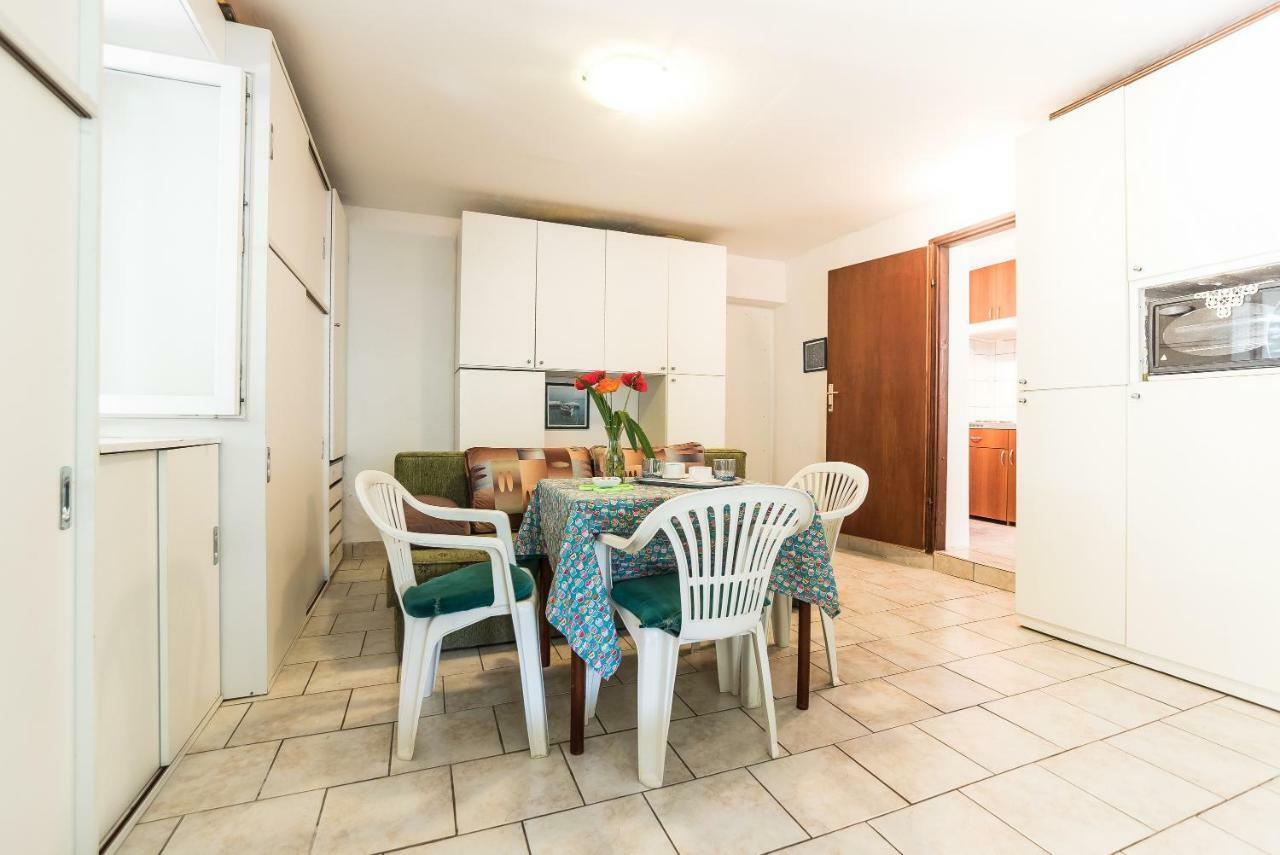 Kiwi Apartments غورني كارين المظهر الخارجي الصورة