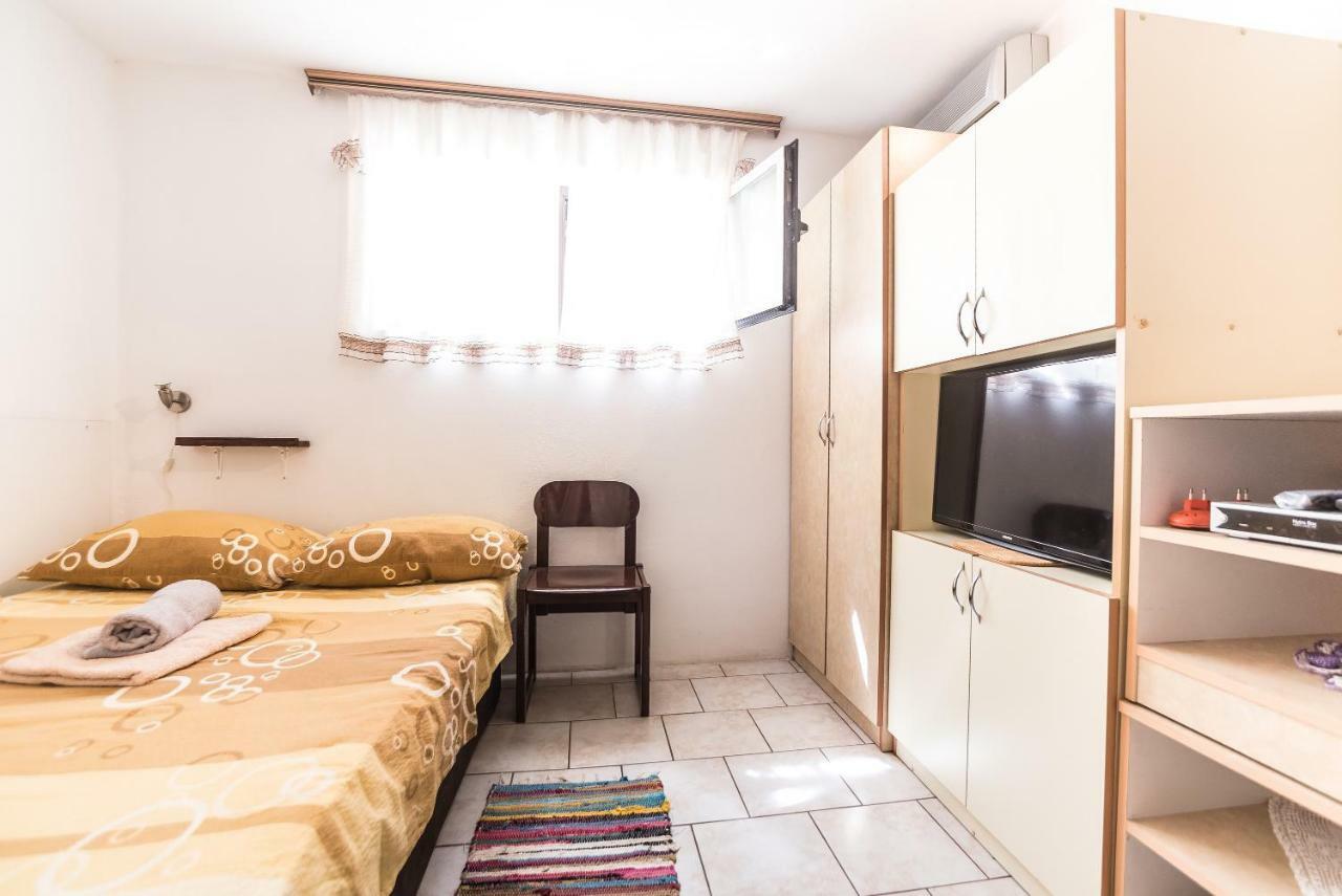 Kiwi Apartments غورني كارين المظهر الخارجي الصورة