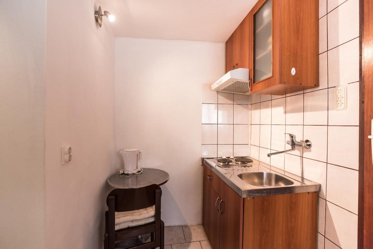 Kiwi Apartments غورني كارين المظهر الخارجي الصورة